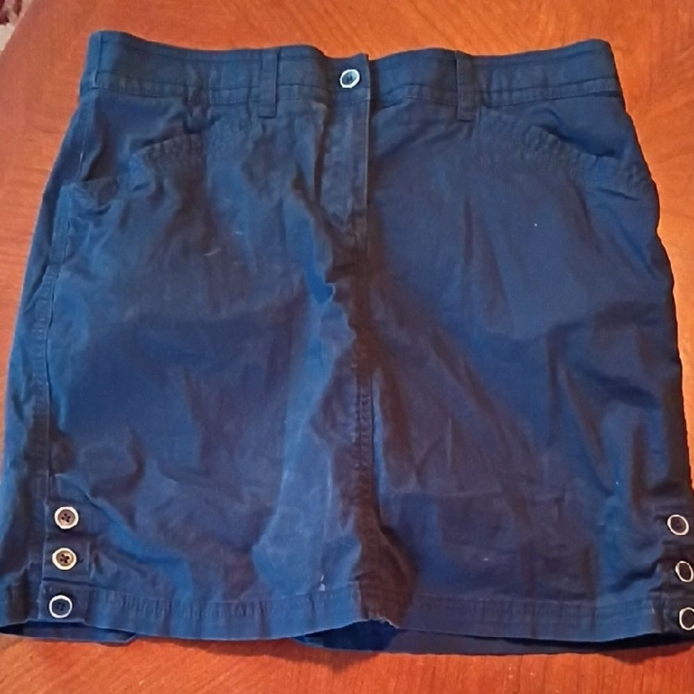 (1074) Stylish Blue Skirt with Button Accents - Size: 6